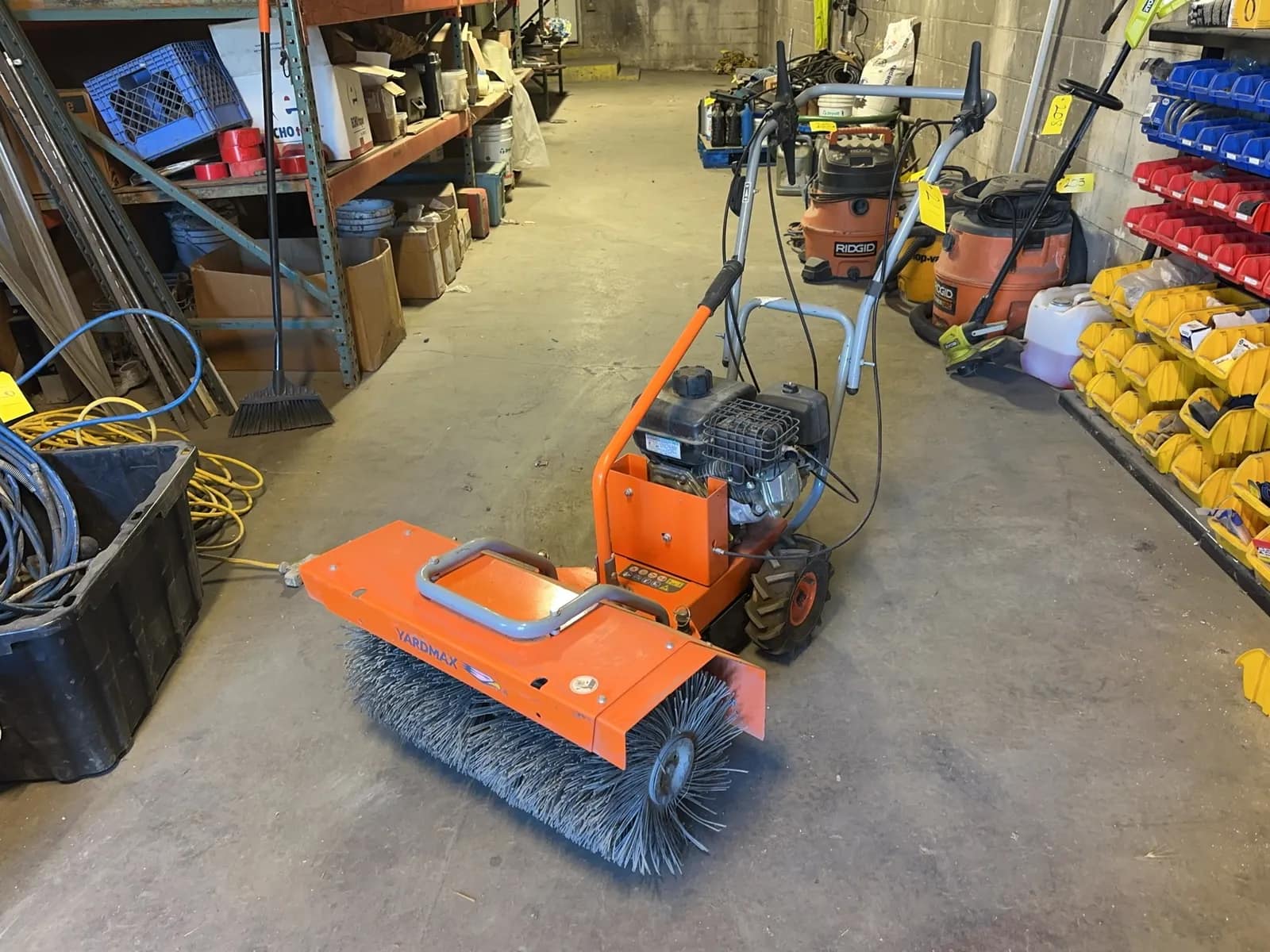 yardmax-yp7065-power-sweeper-c5dc46