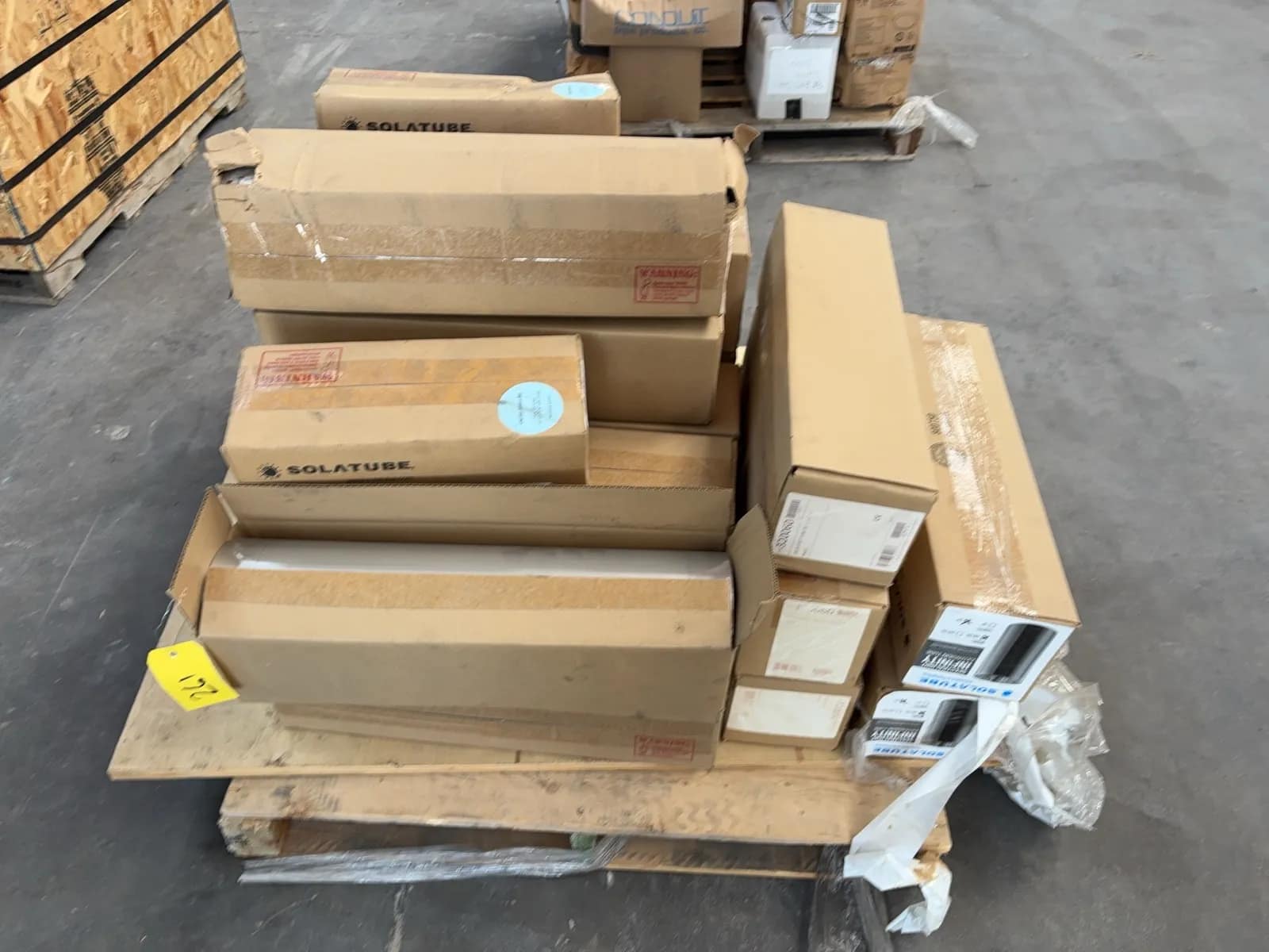 contents-of-pallet-boxes-of-solatube-mss3s1rx
