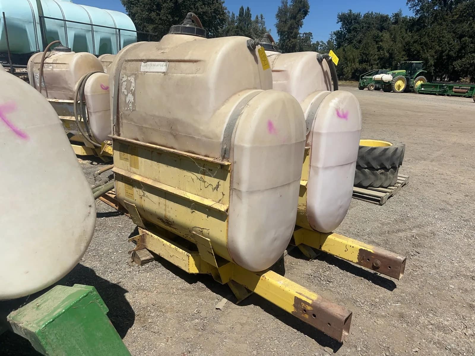 1-saddle-tank-mt3aek31