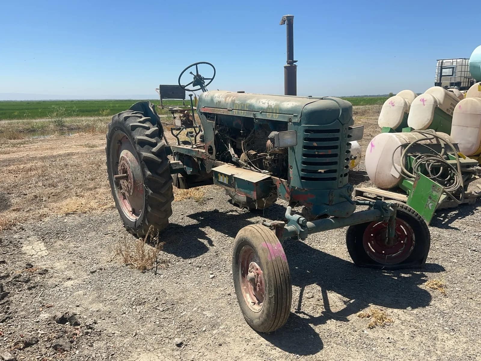 vintage-oliver-tractor-3f4b80