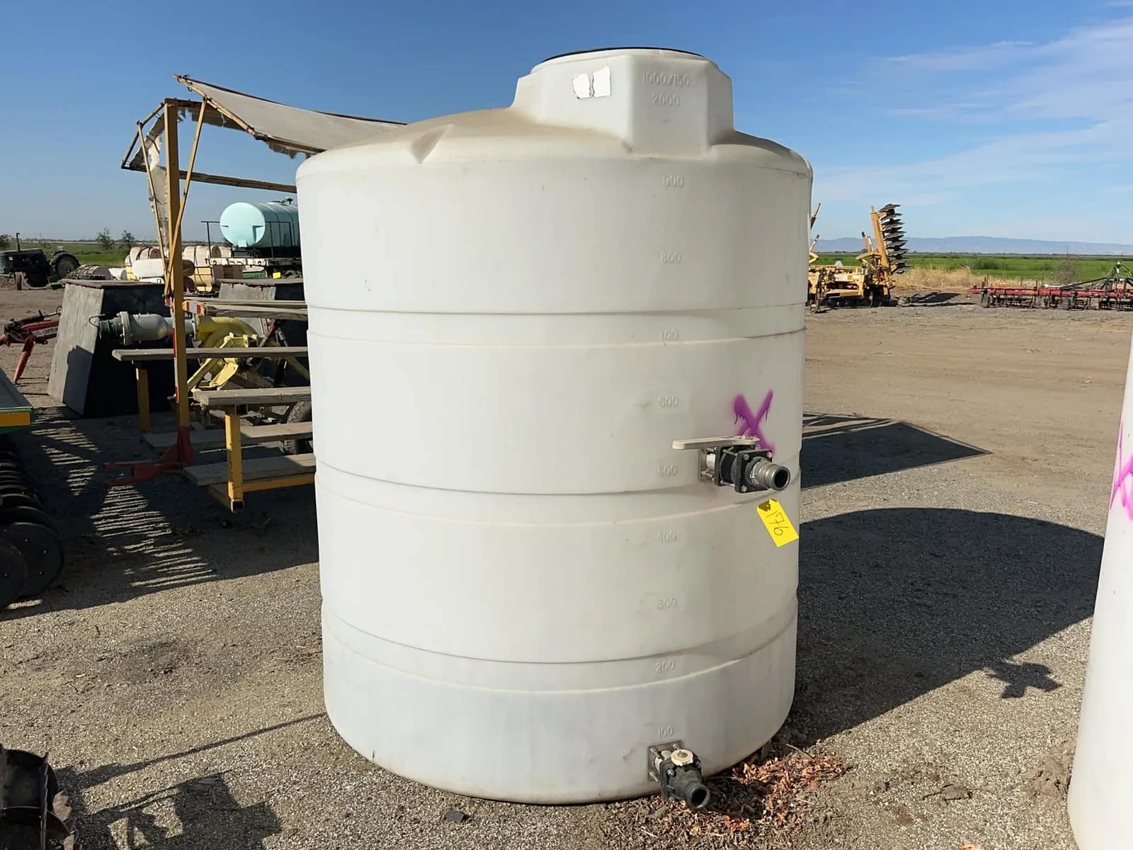 900-gallon-polytank-mt1vg92p