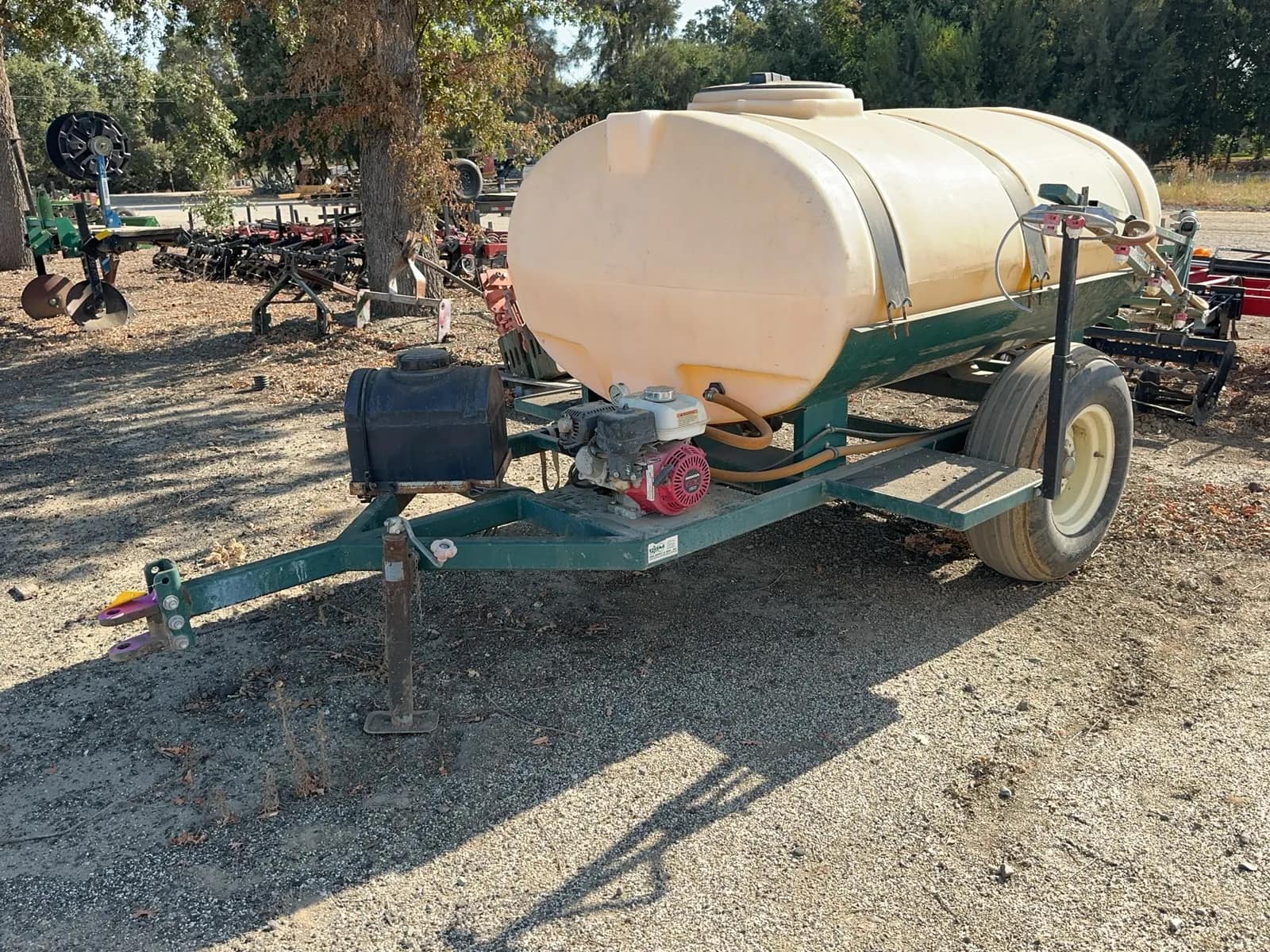 2020-pbm-500-gallon-spray-trailer-mt1vicbf