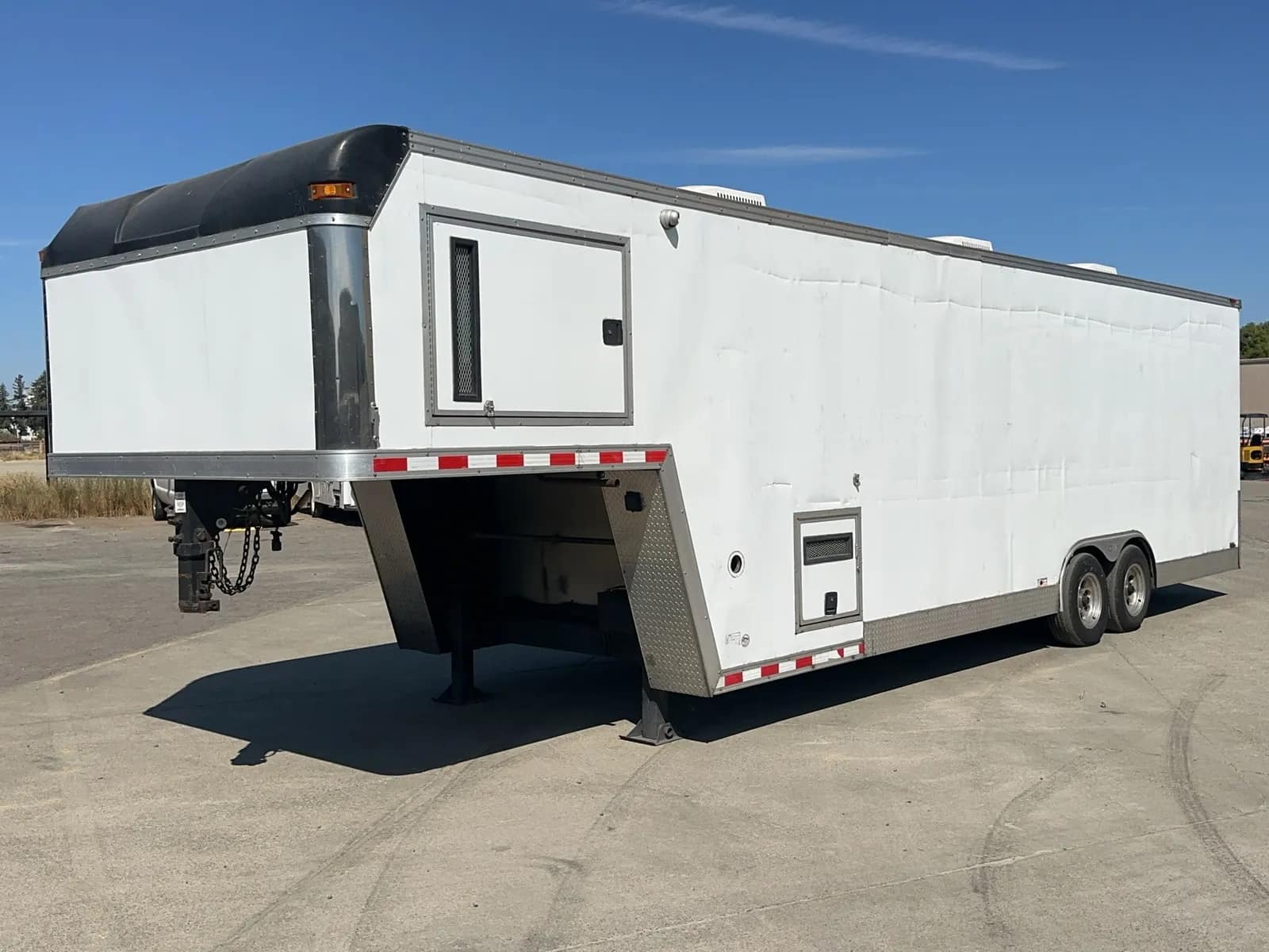 2010-pace-american-enclosed-trailer-contents-inside-not-included-msnj21sm