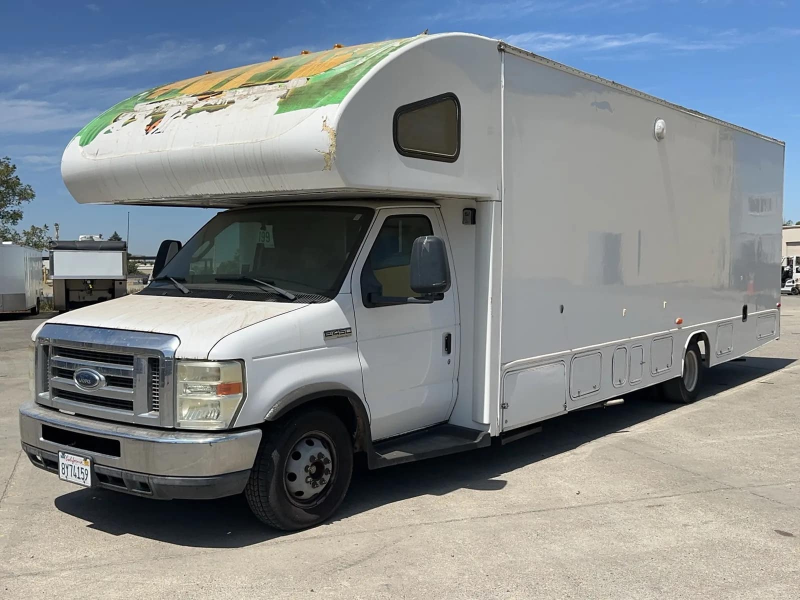 2011-ford-e-450-super-duty-rv-contents-inside-not-included-msnm00tz