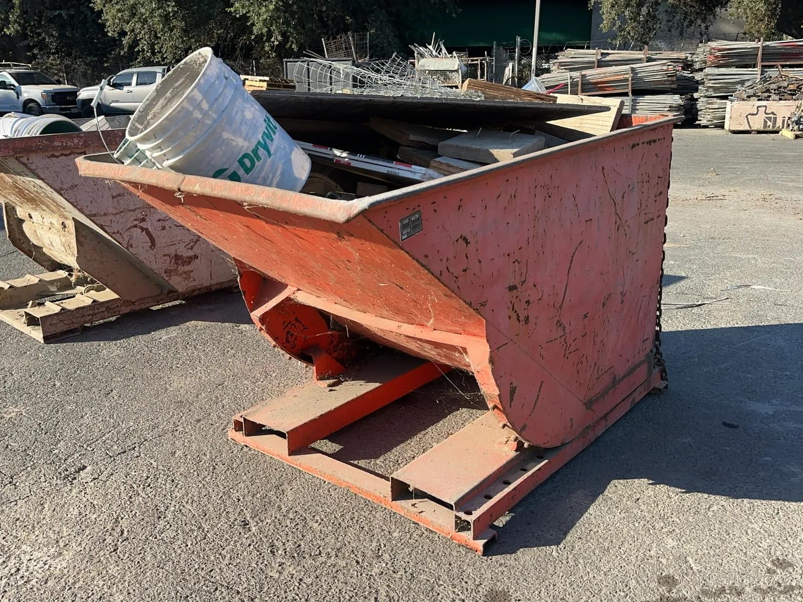 self-dumping-hopper-contents-not-included-a16edb