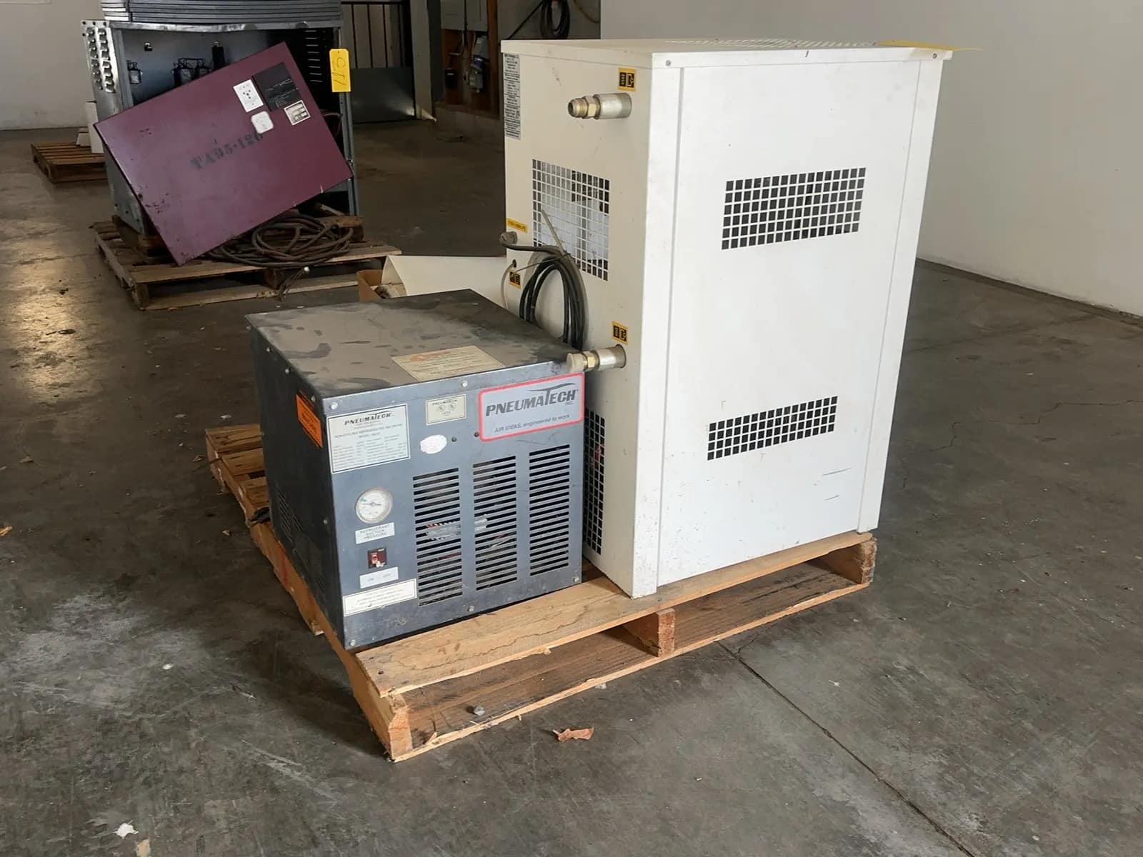 contents-of-pallet-belair-compressed-air-treatment-system-2-rolls-of-flexflyte-and-pneumatech-air-dryer-c896bf