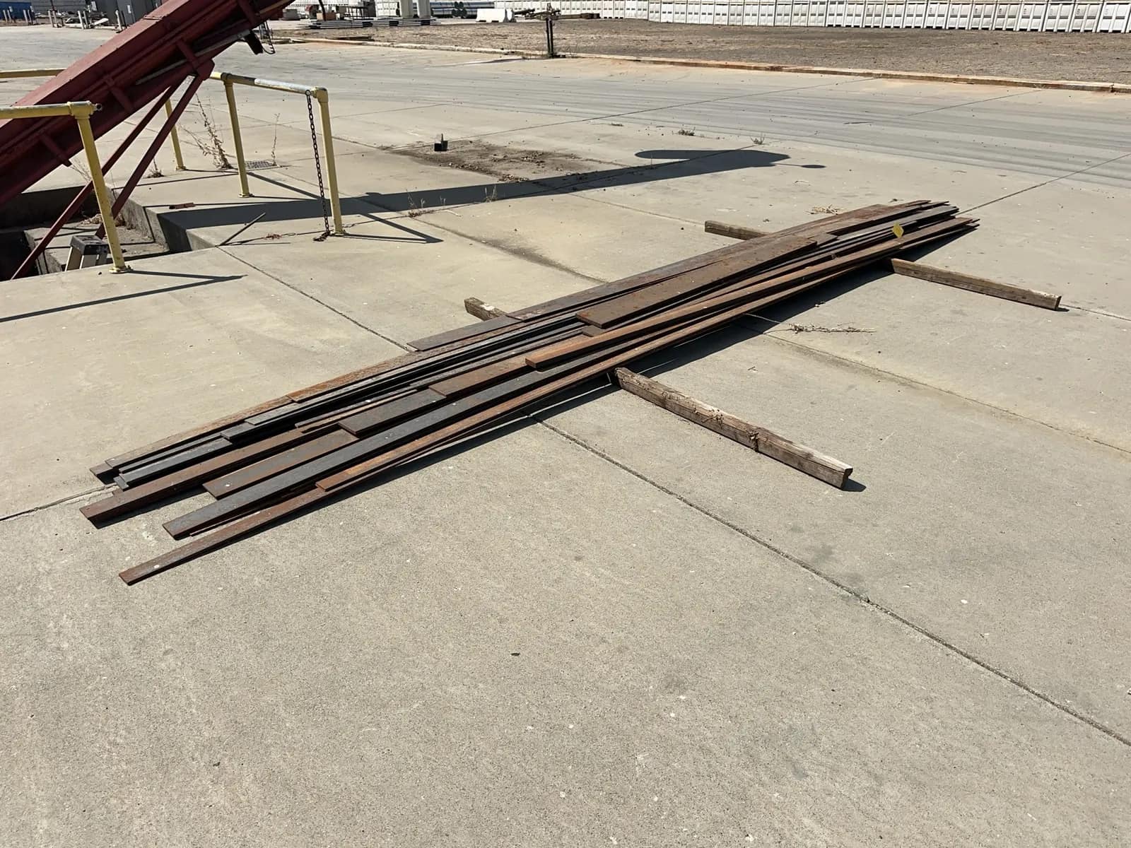 26-assorted-pieces-of-steel-msxxt3r4