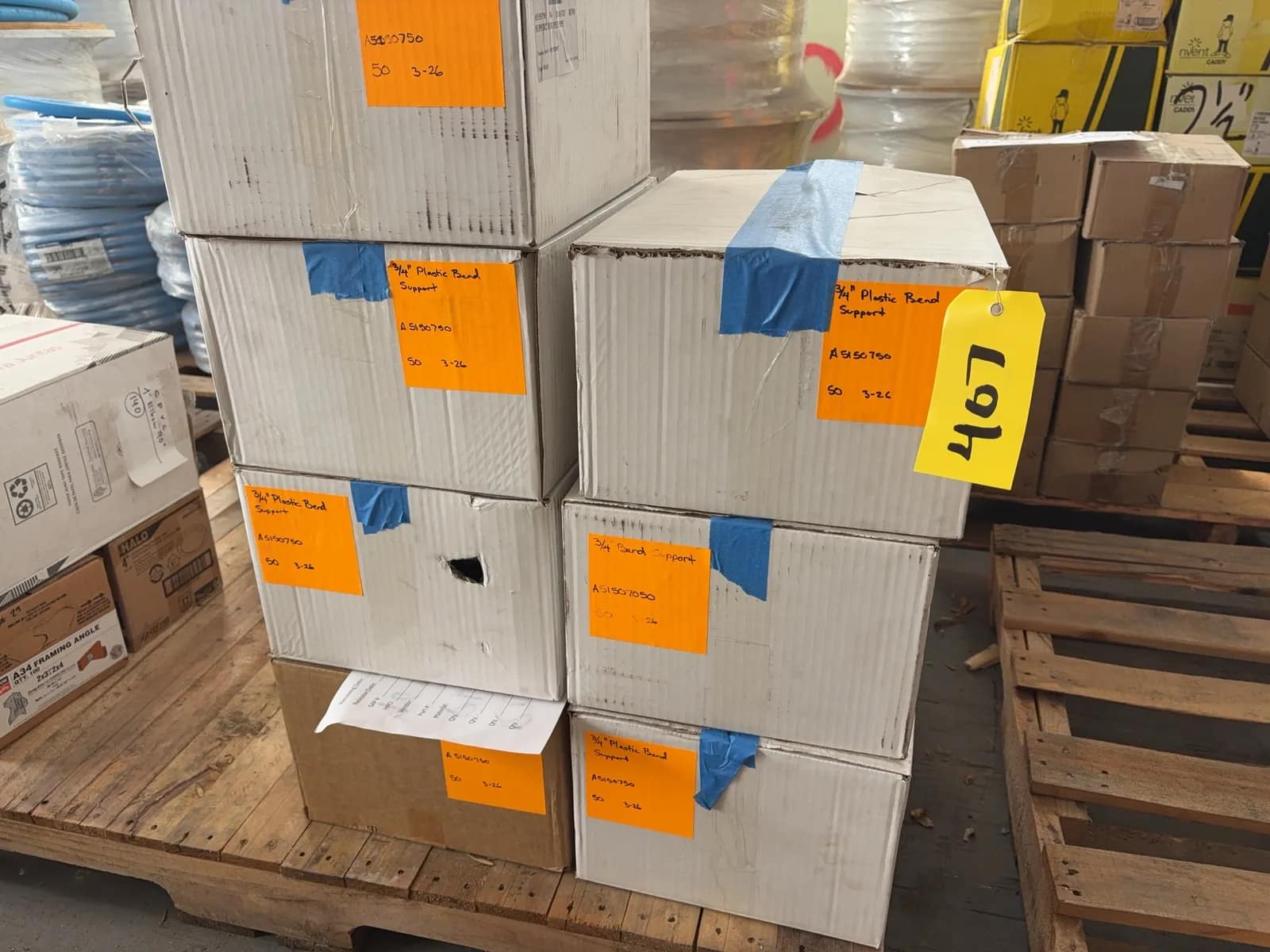 contents-of-pallet-assorted-hardware-mst8nzr2