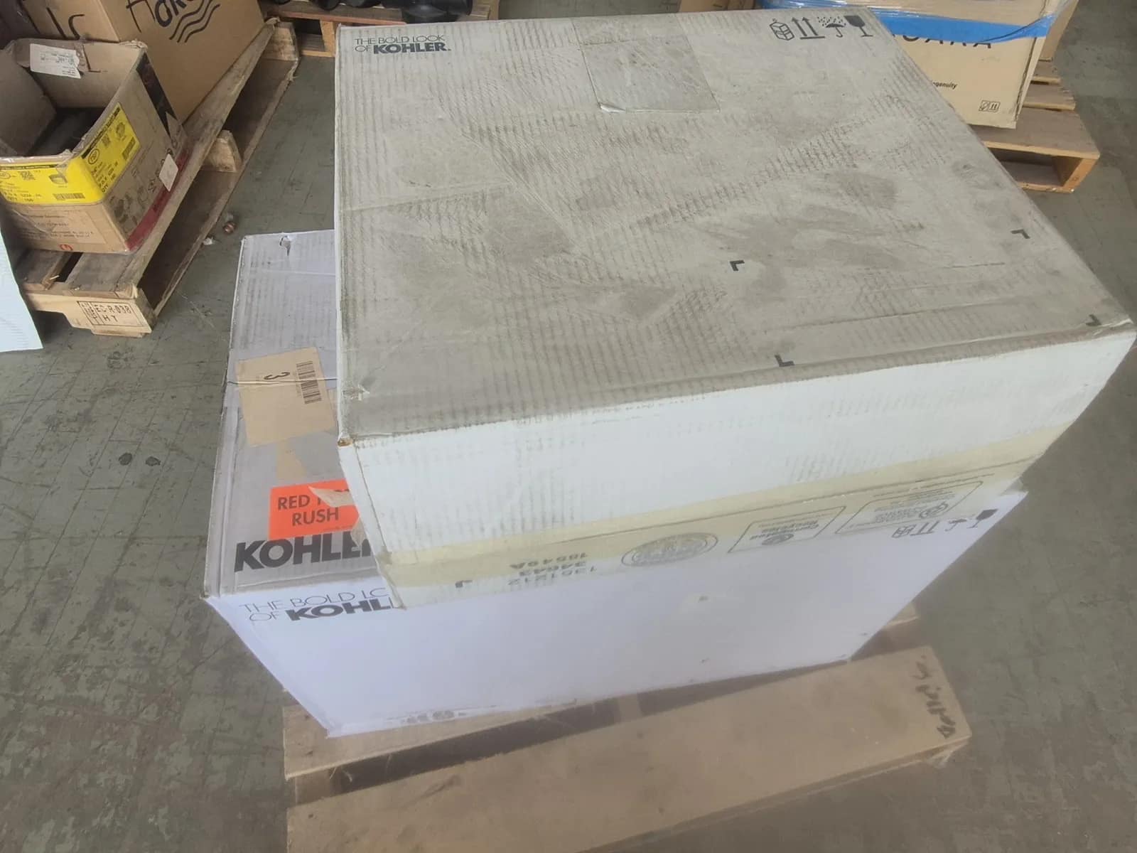 contents-of-pallet-1-kohler-toilet-bowl-31589-0-and-tank-31615-0-mst5zrez