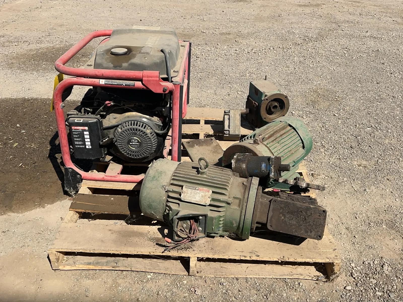 contents-of-pallet-husky-portable-generator-and-2-ac-motors-msrvzvvk