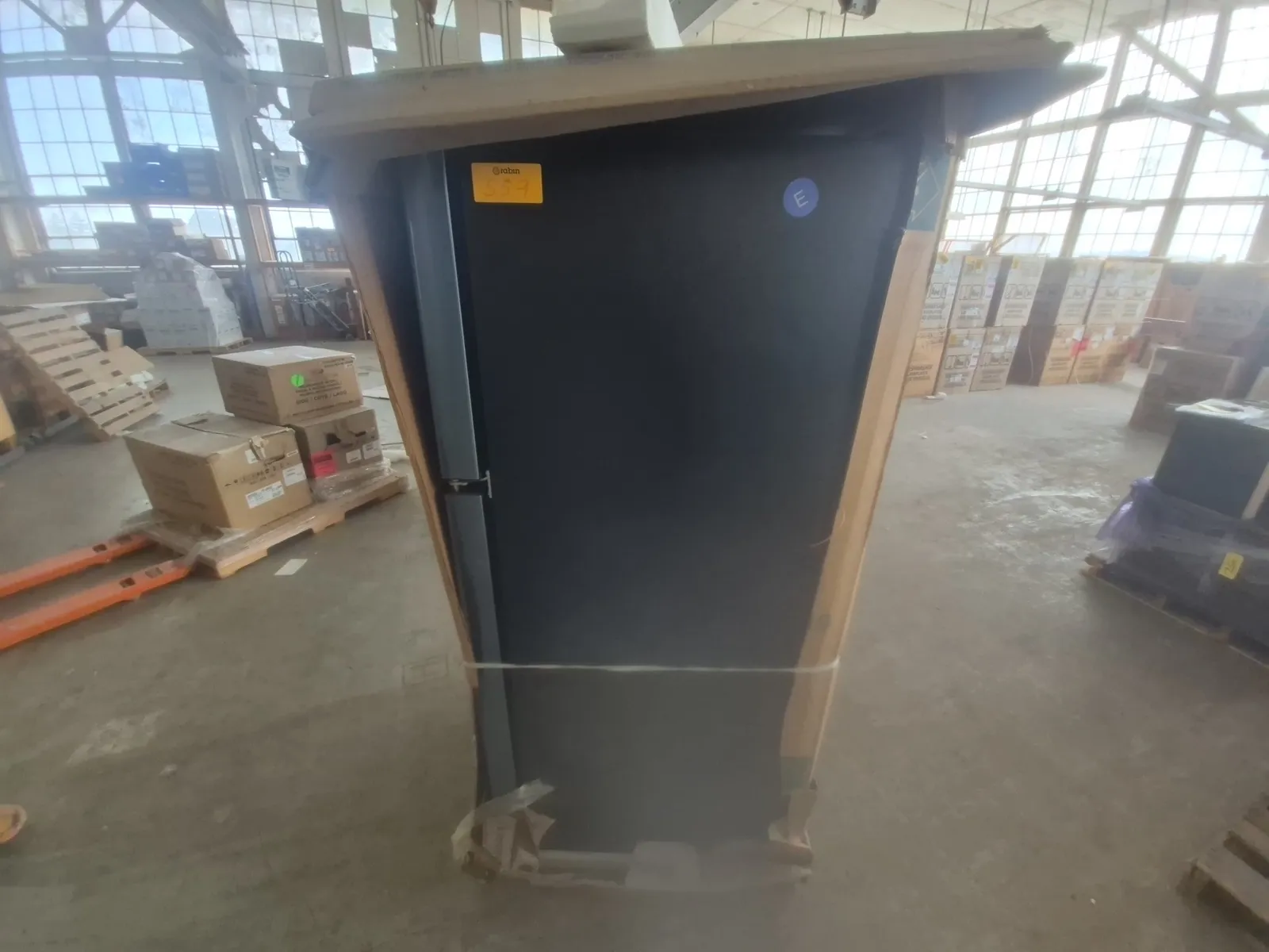 1-ge-stainless-steel-top-freezer-refrigerator-gte19jsnrss-mss0gr99