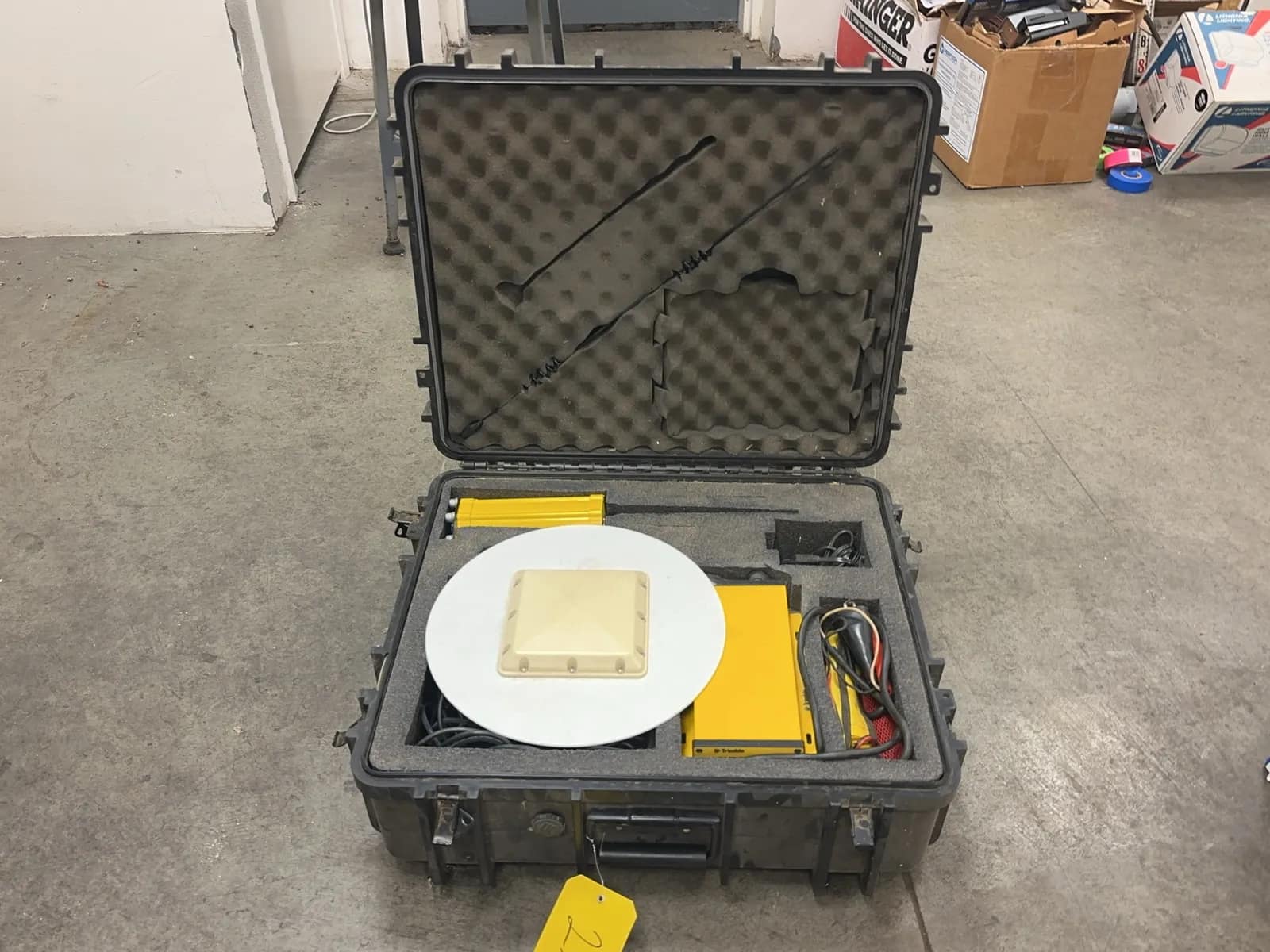 trimble-tractor-gps-system-with-case-mt0p1hsh