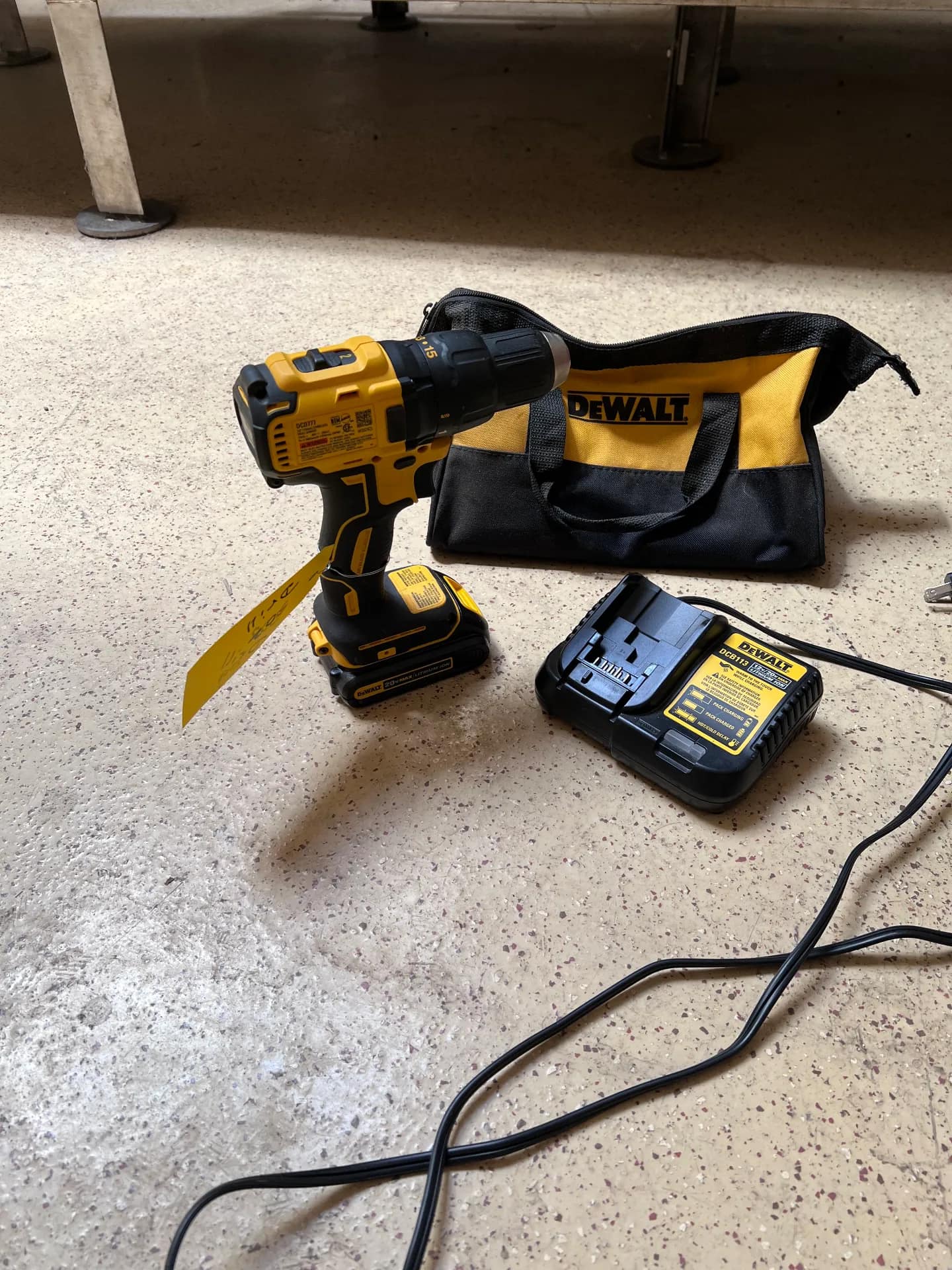dewalt-drill-dcd777-with-charger-mss13vwv