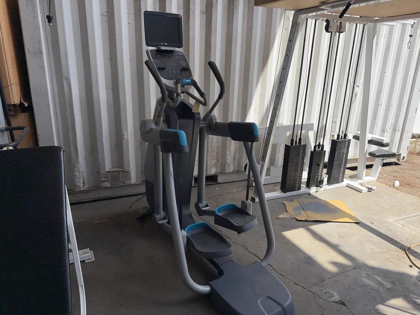 precor-adaptive-motion-trainer-1a3af2