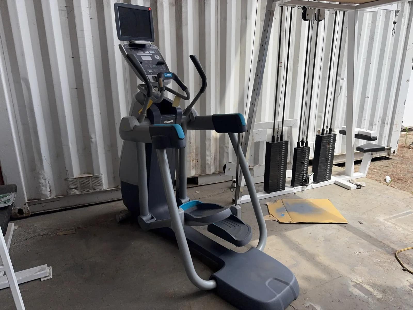 precor-adaptive-motion-trainer-9dbbae