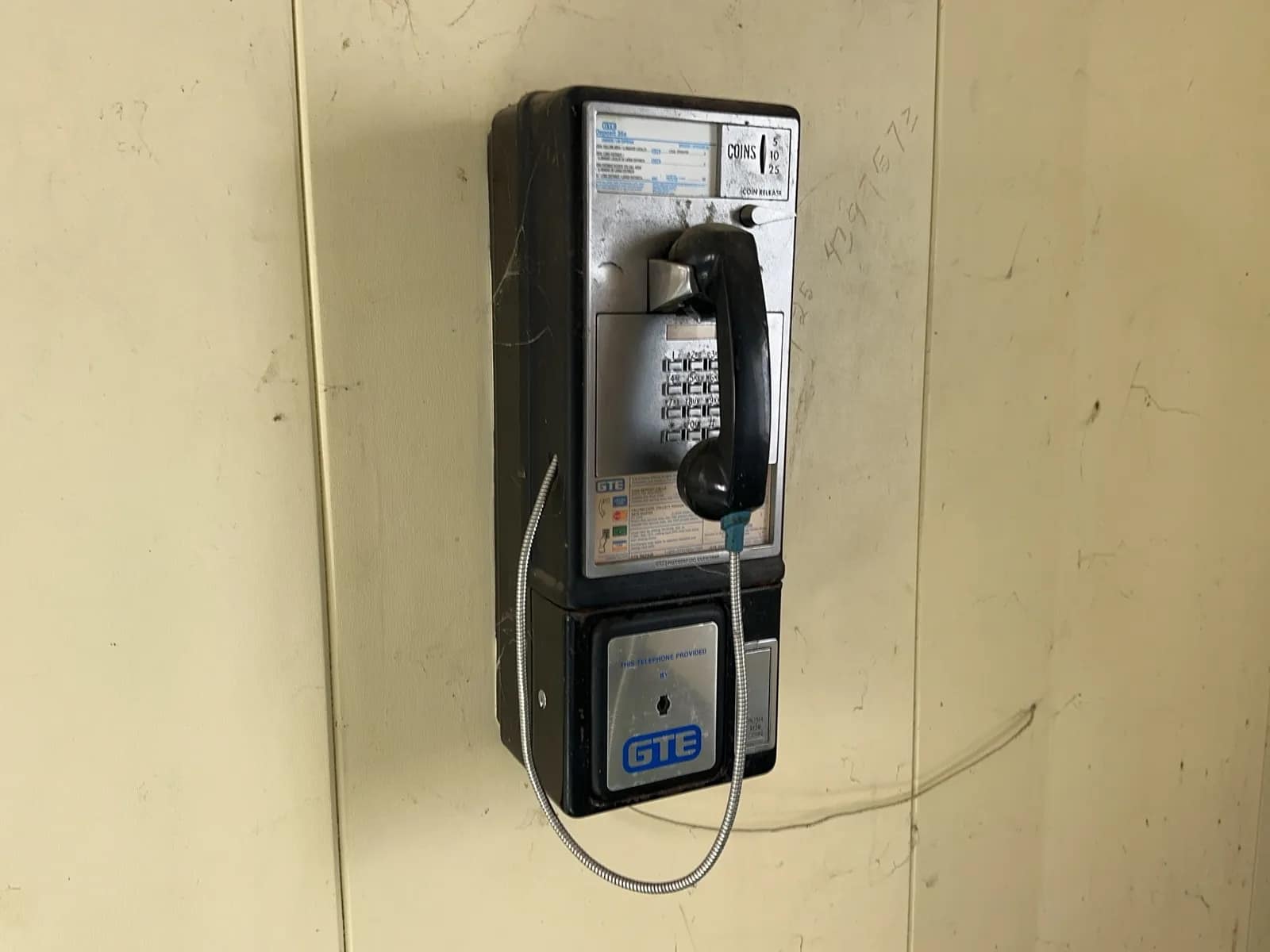 gte-pay-phone-mt2ncv5l