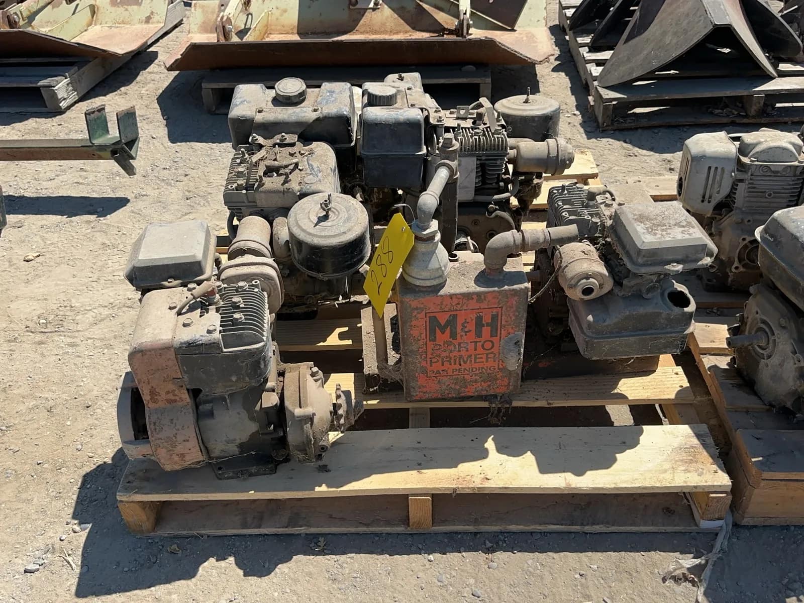 contents-of-pallet-assorted-gas-engines-mt2mjrgz