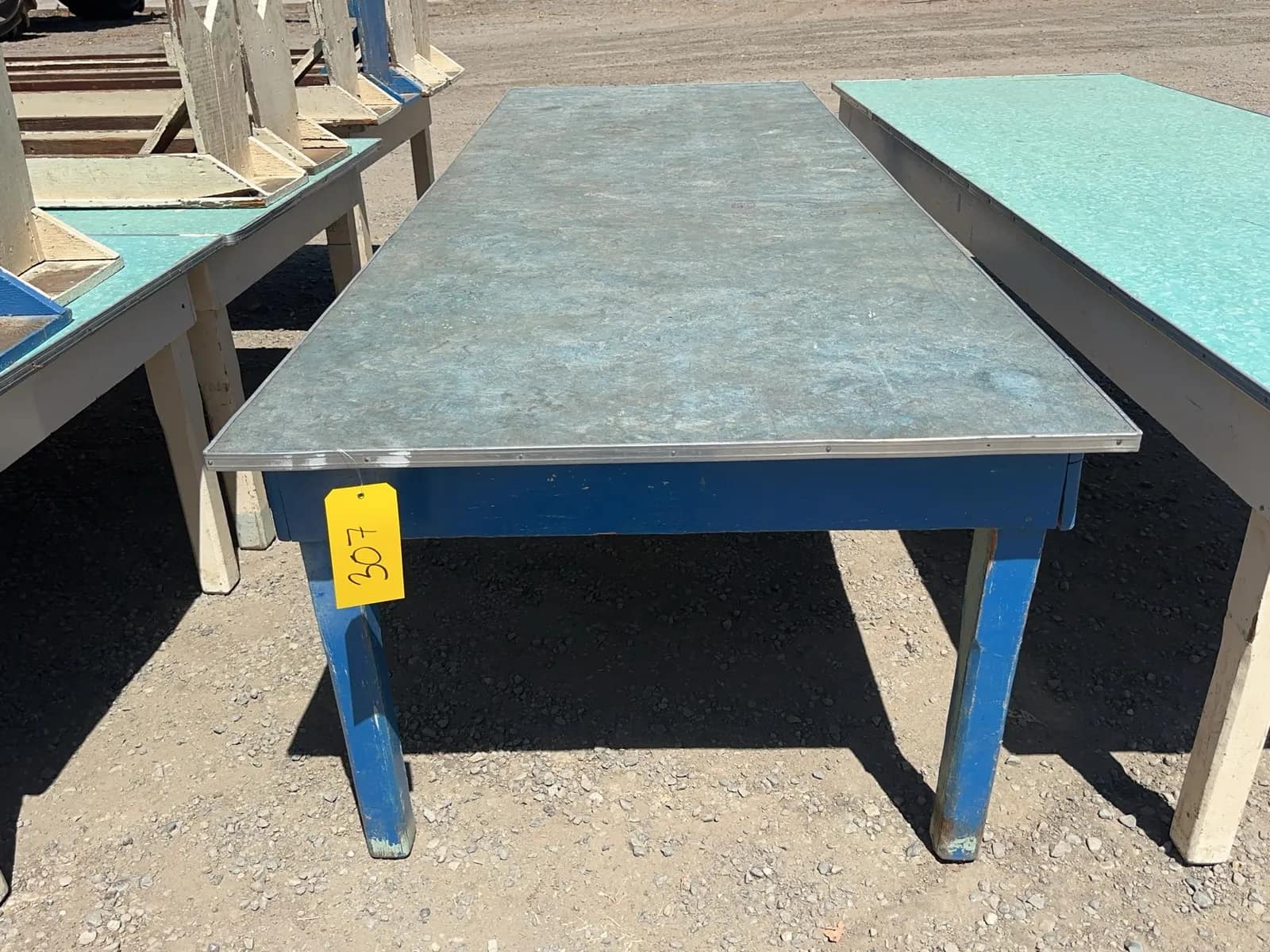 10-work-table-mt2mz8aw