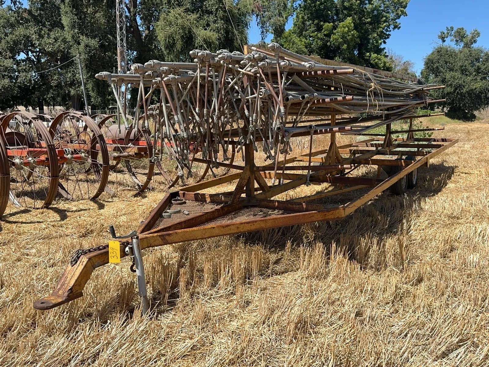 sprinkler-trailer-with-sprinklers-mt2nhejy