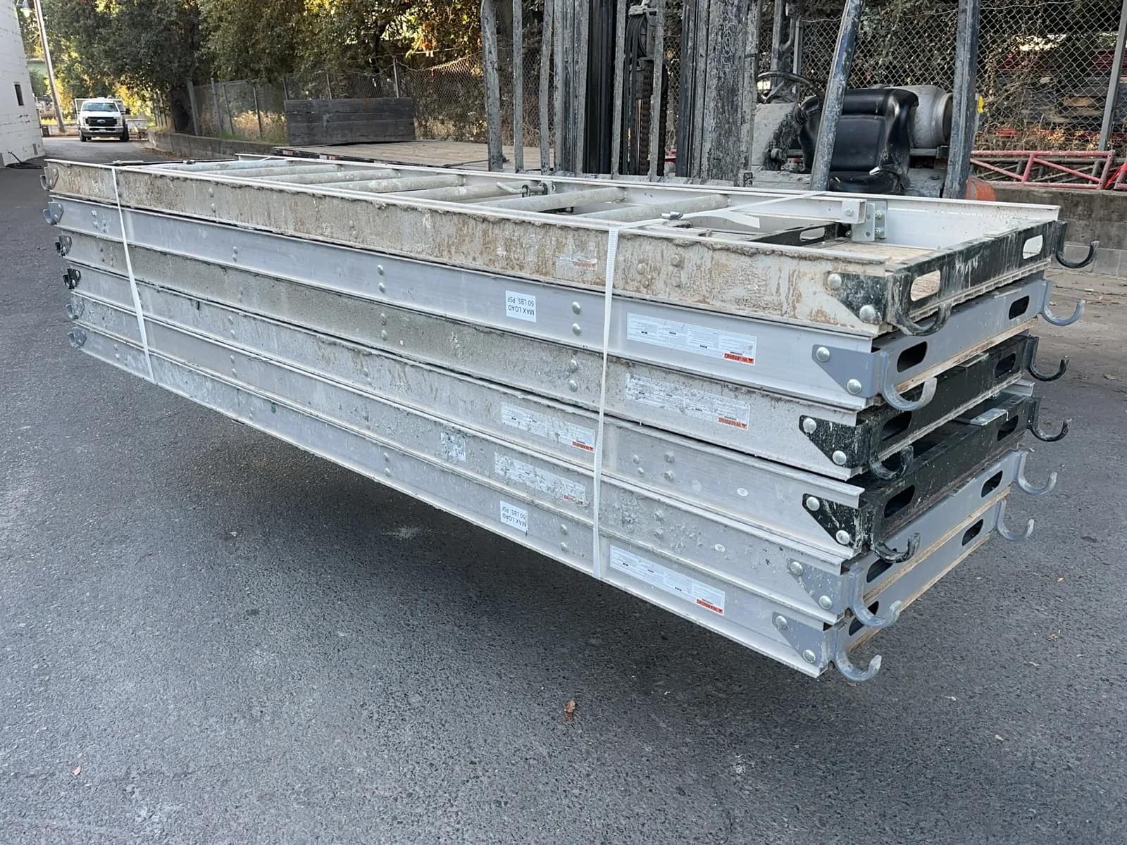 6-117-scaffolding-hatch-planks-mu1pq5ne