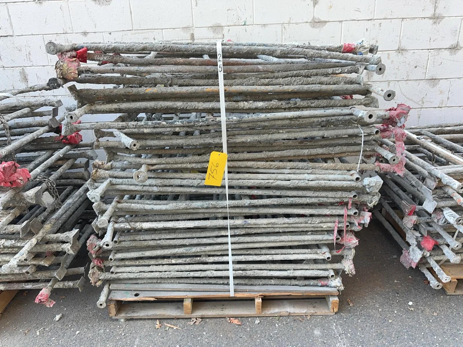 25-4x2-a-frames-scaffolding-b2abb0