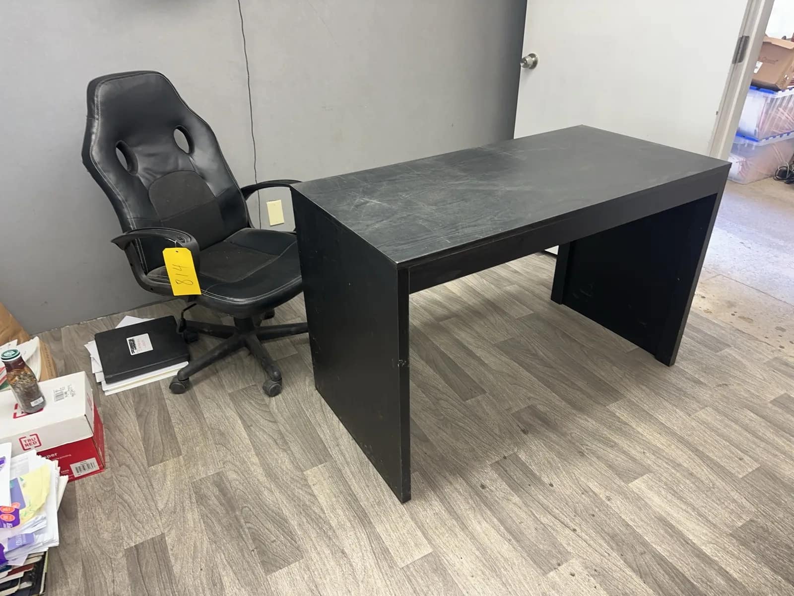office-desk-with-chair-8a8f73