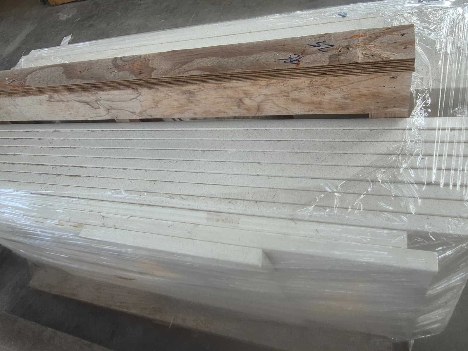 contents-of-pallet-assortment-of-cortez-counter-tops-981c4f