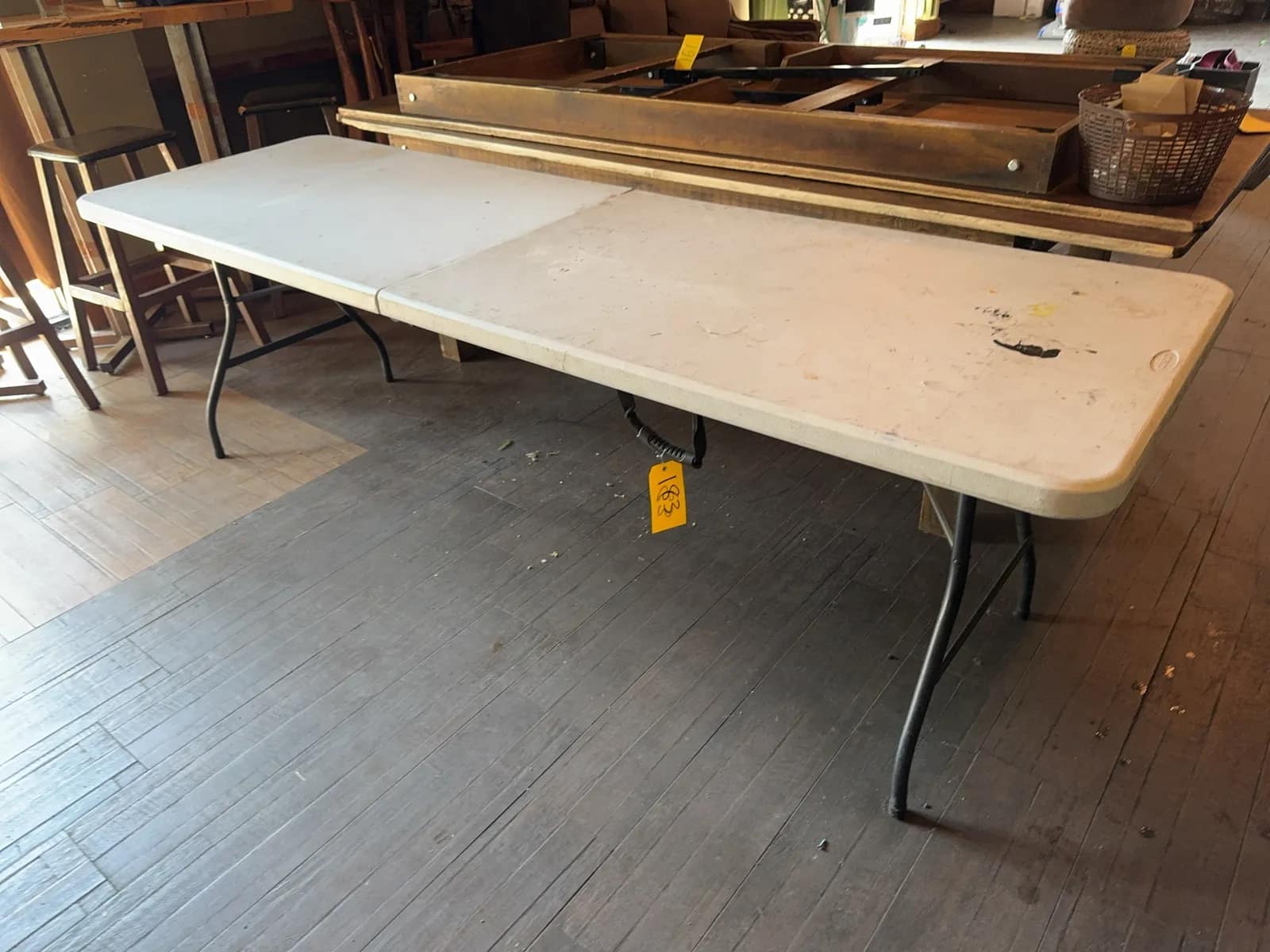 8-folding-table-d2256e