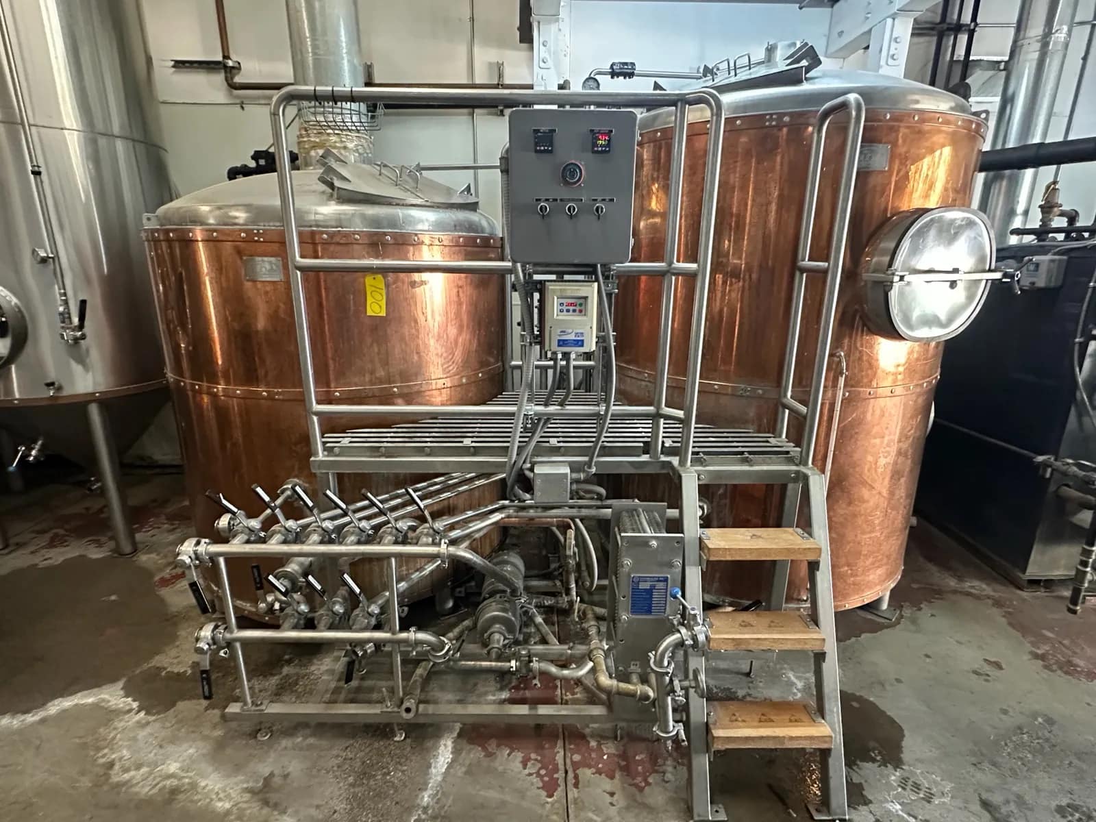 the-pub-brewing-system-2-vessel-copper-clad-brewhouse-10bbl-mtnlyujx