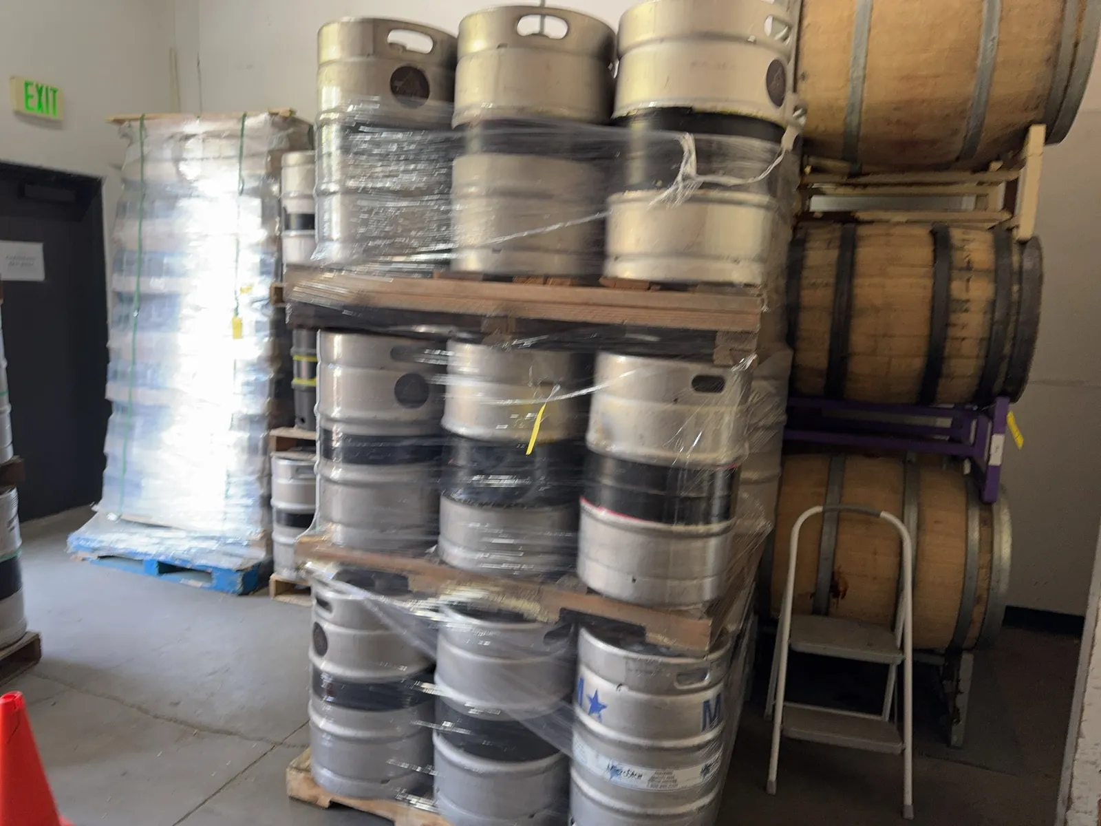 23-155-gallon-kegs-mtnkirmk