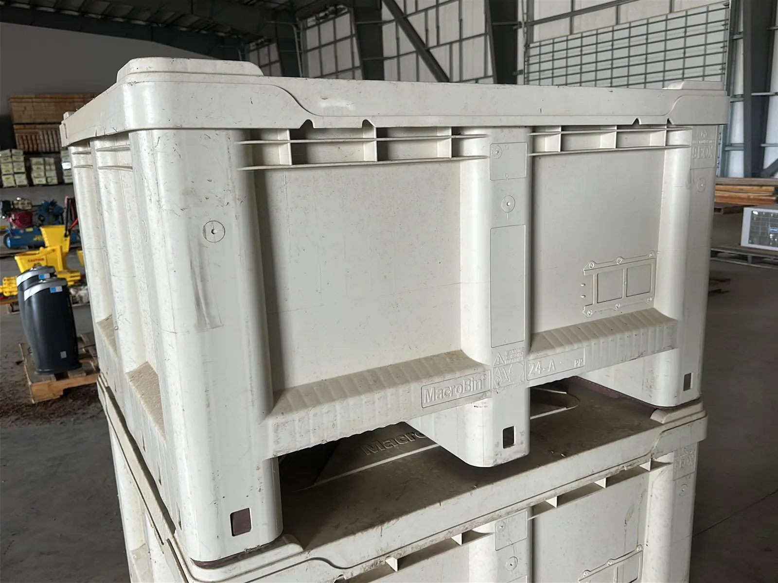 macrobin-d31088