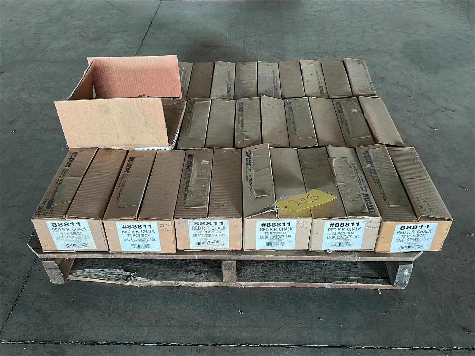 17-boxes-of-dixon-rr-chalk-mtkbjtct