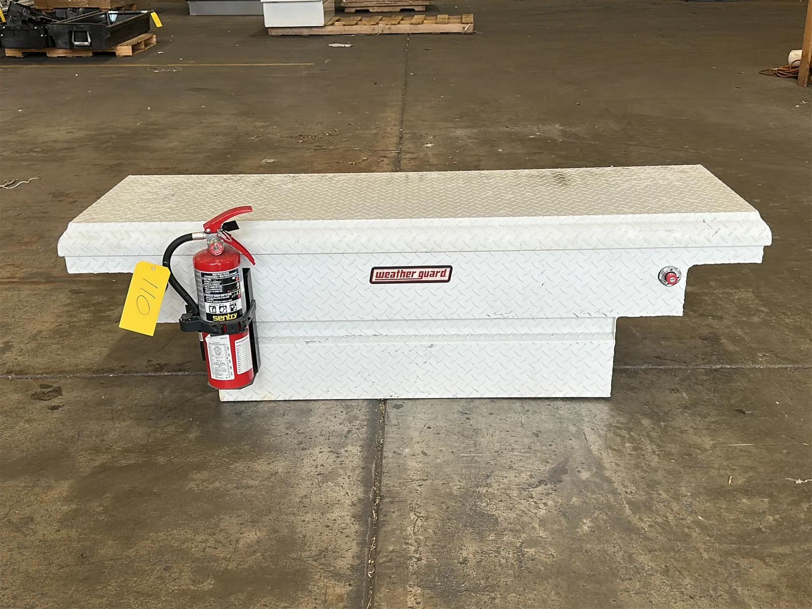 weather-guard-truck-bed-tool-box-mu1v3e4h