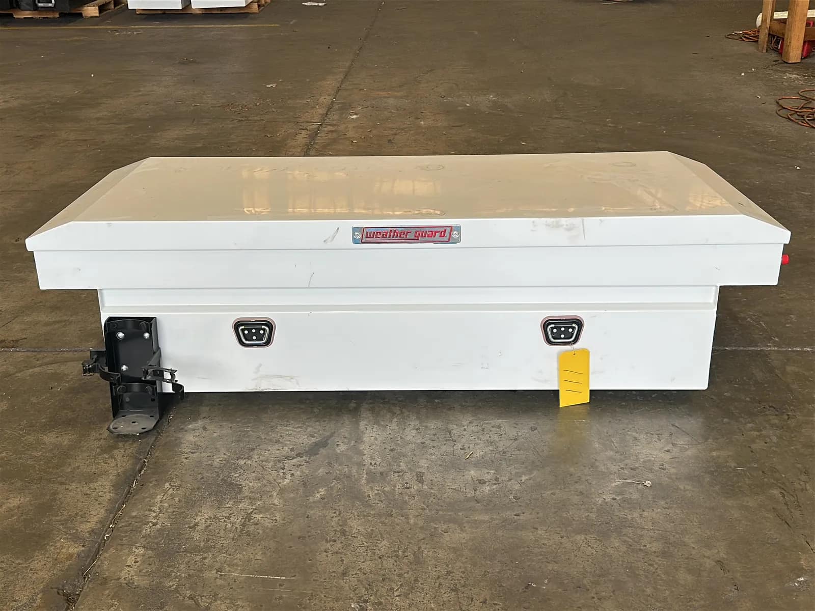 weather-guard-truck-bed-tool-box-mu1v3e4b