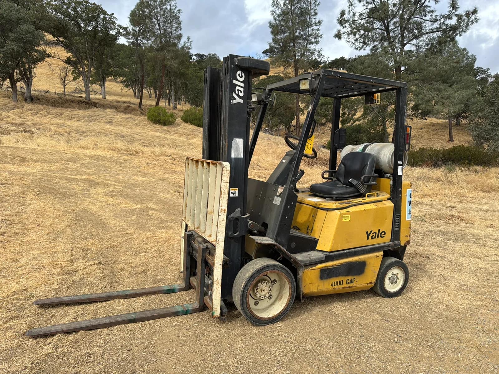 yale-lp-4000lb-capacity-propane-forklift-0bd835