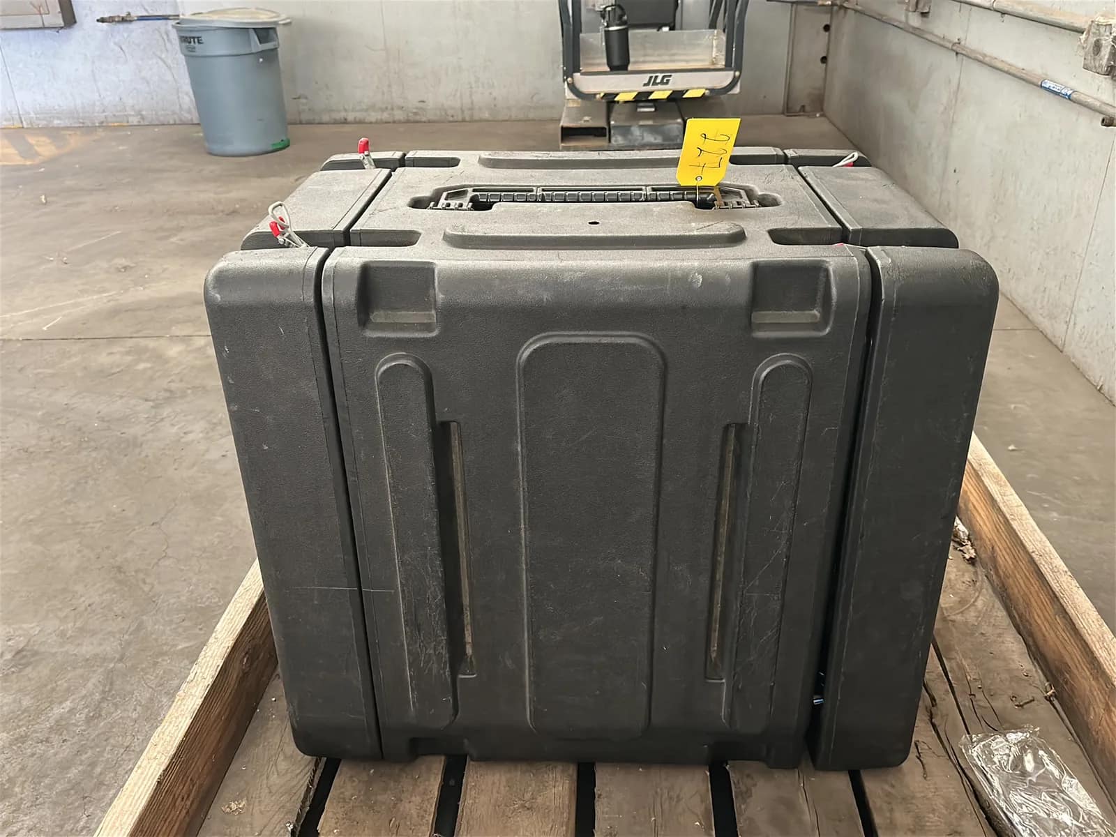 portable-game-console-charging-storage-station-8424f8