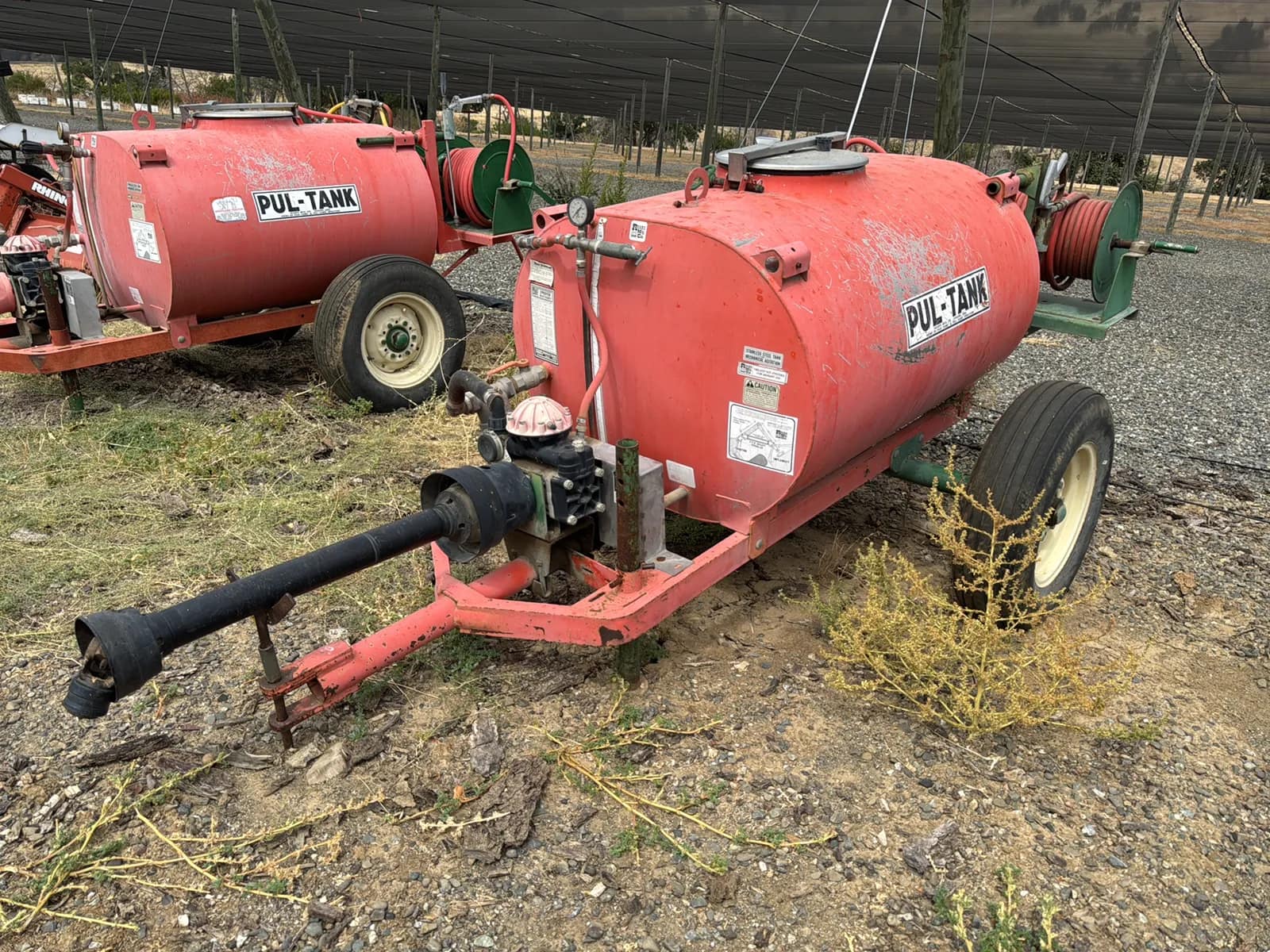 rear-s-210-gallon-pul-tank-sprayer-cbaf5b