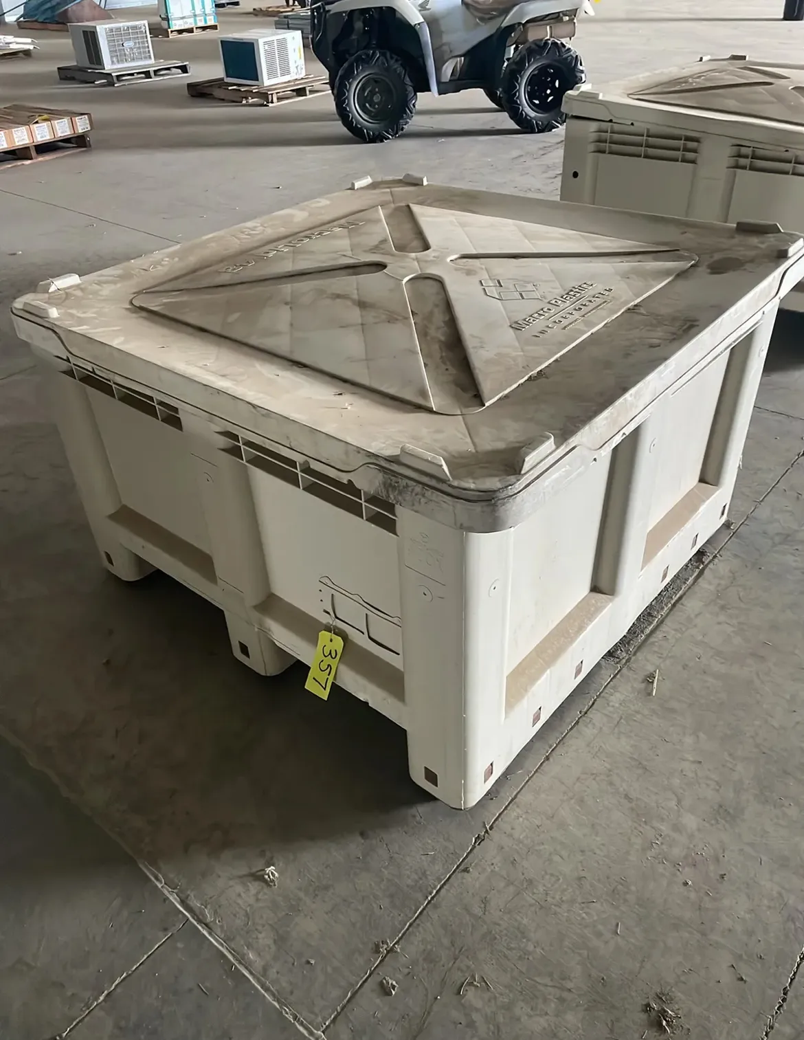 macrobin-container-with-lid-a2e457