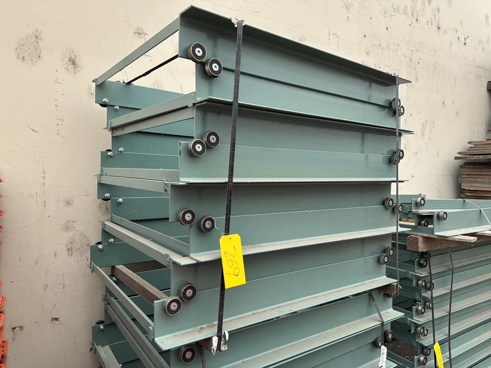 pallet-racking-retractable-shelving-system-044d22