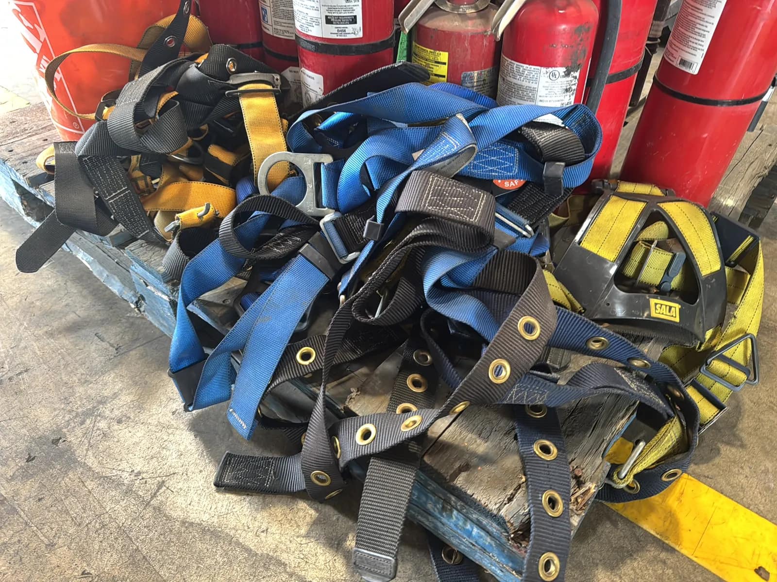 Contents Of Pallet: Fire Extinguishers, PPE Harnesses, Steel Plate And More, photo 6 of 7