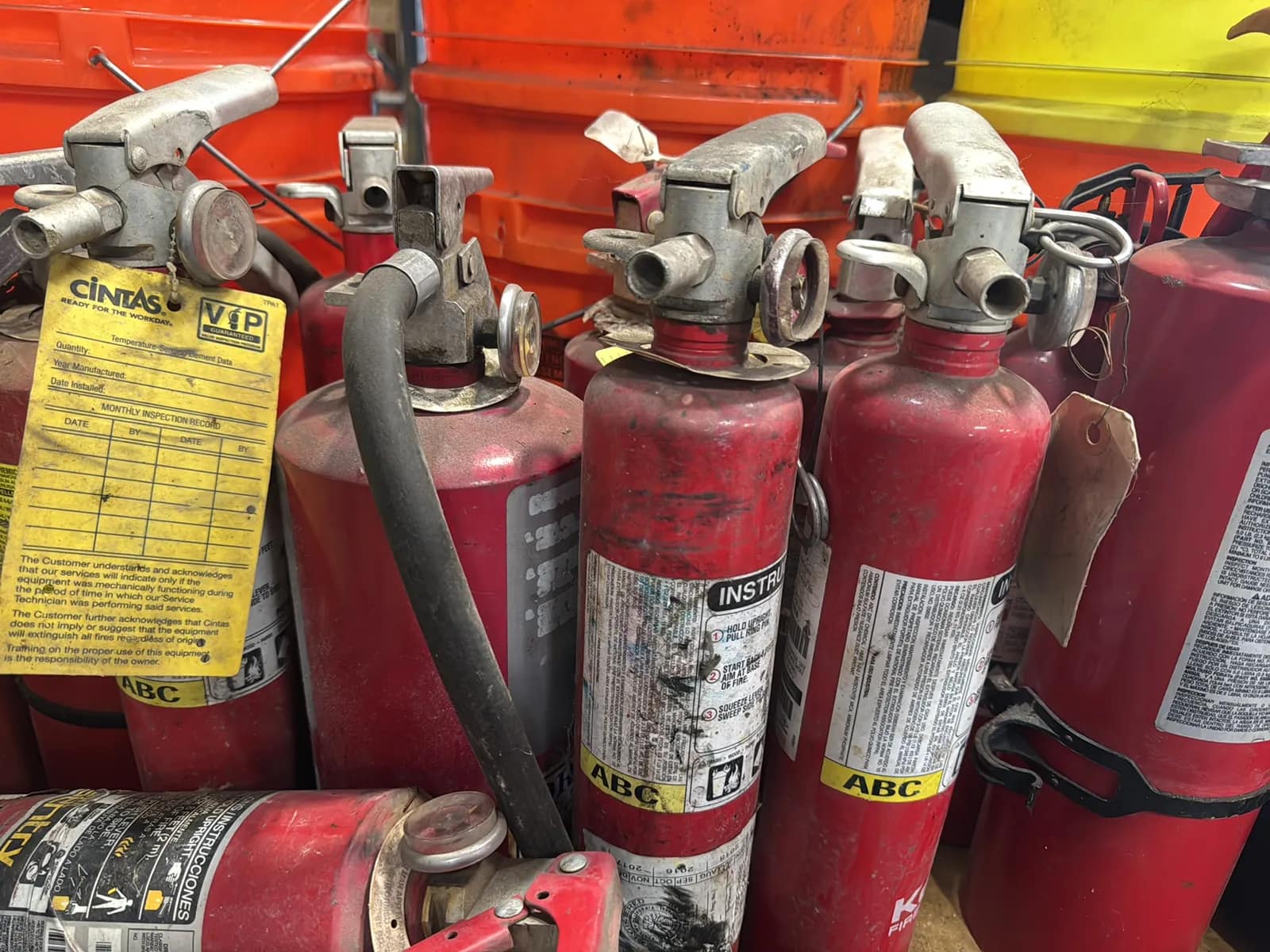 Contents Of Pallet: Fire Extinguishers, WD40 , Buckets And More, photo 5 of 8