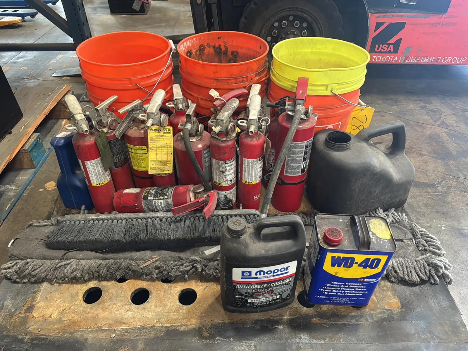 Contents Of Pallet: Fire Extinguishers, WD40 , Buckets And More, photo 3 of 8