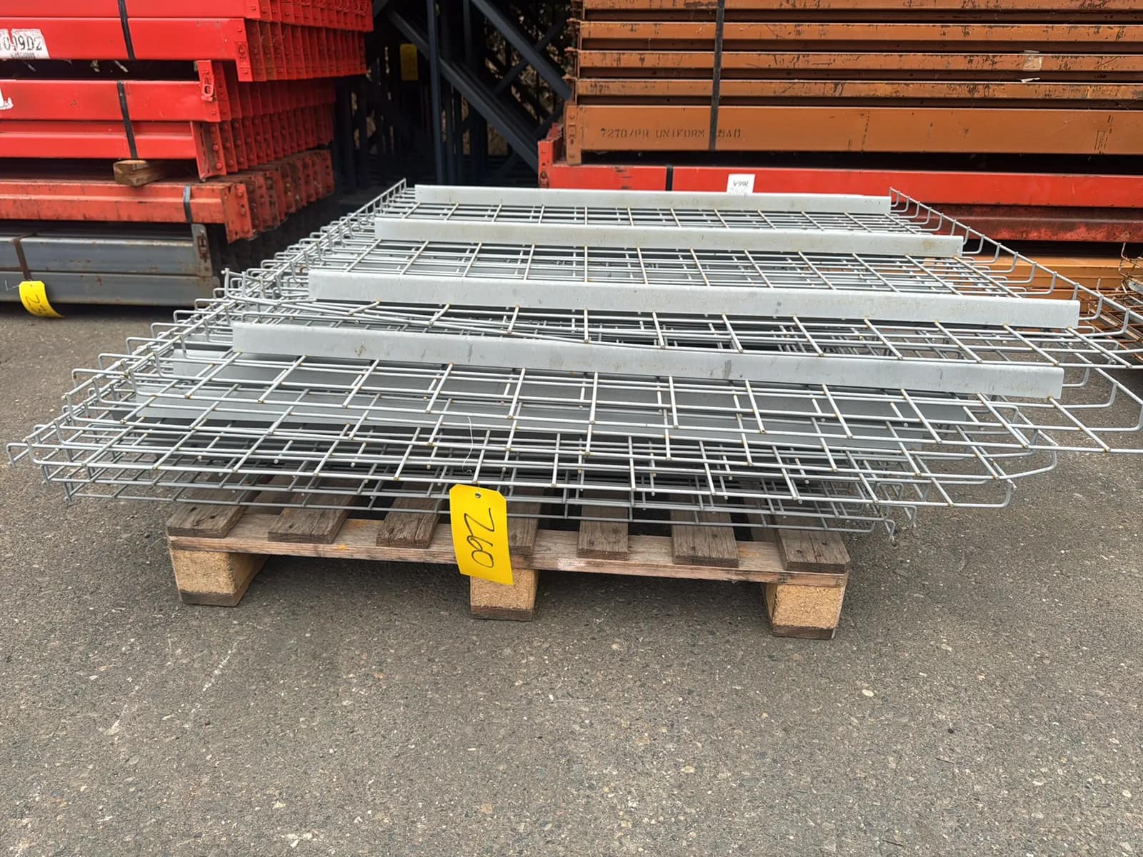 contents-of-pallet-pallet-rack-grating-66b2ab