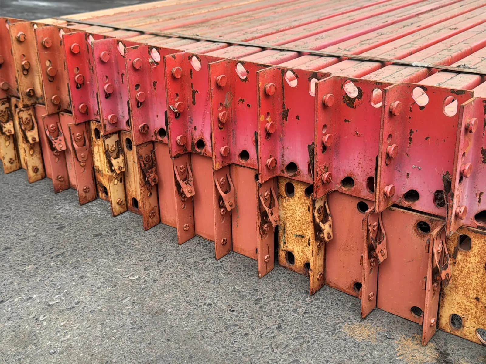 (30) 96” Pallet Racking Crossmembers, photo 4 of 5