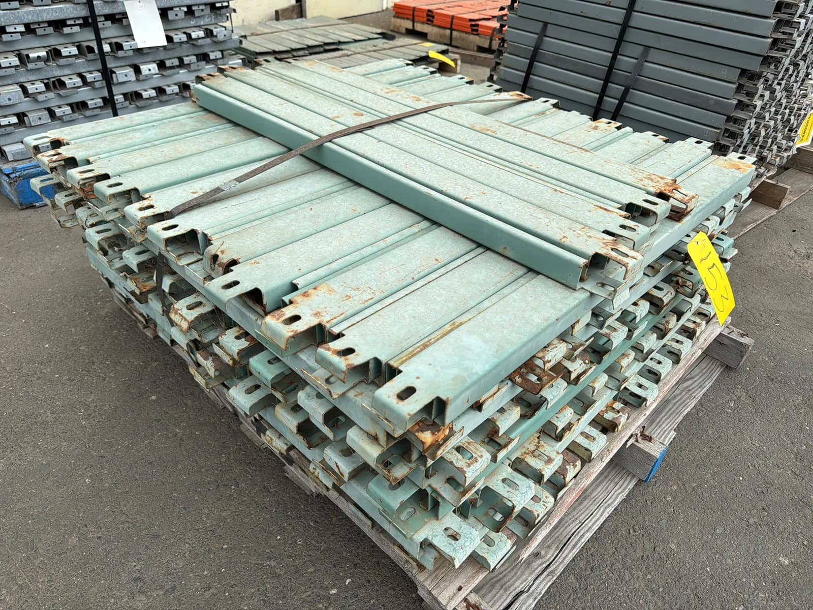 Pallet of 42” Pallet Support, photo 3 of 5