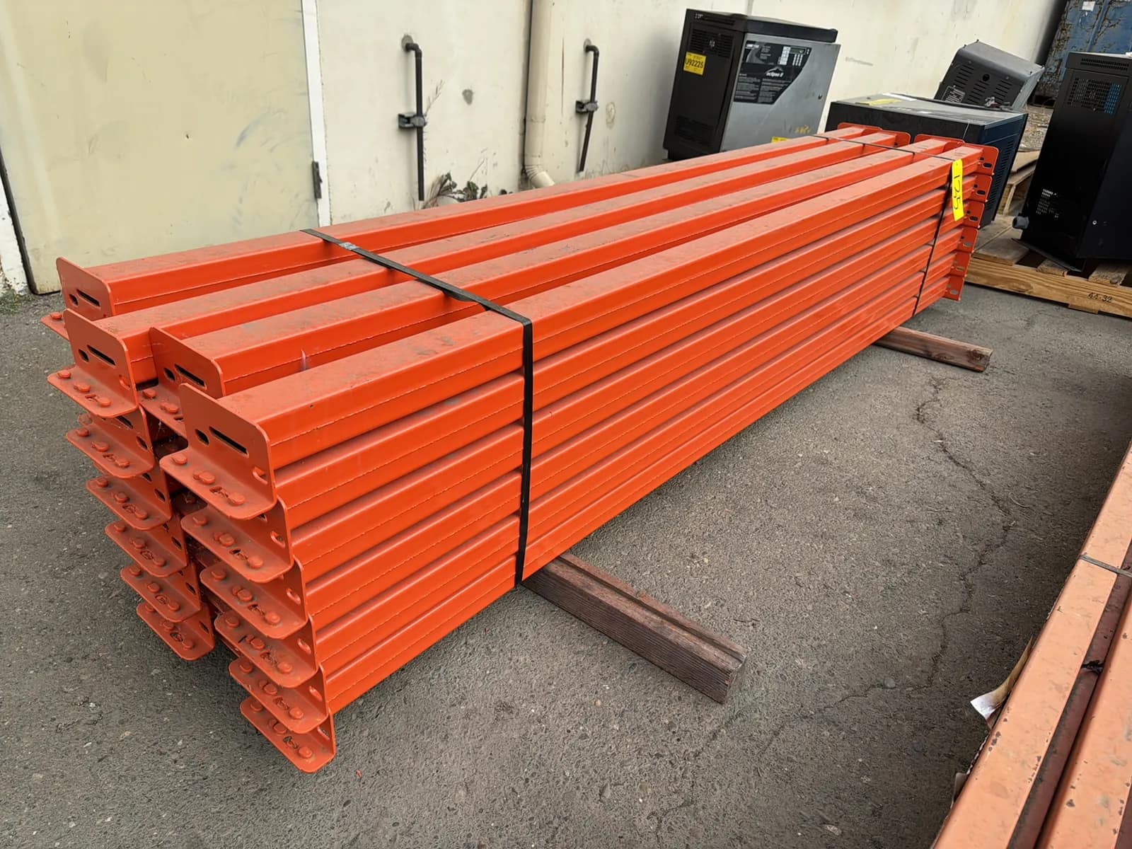 24-96-pallet-racking-crossmembers-d5ce9f