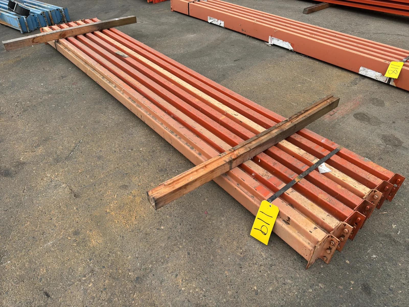 7-120-pallet-racking-crossmembers-70ec8a