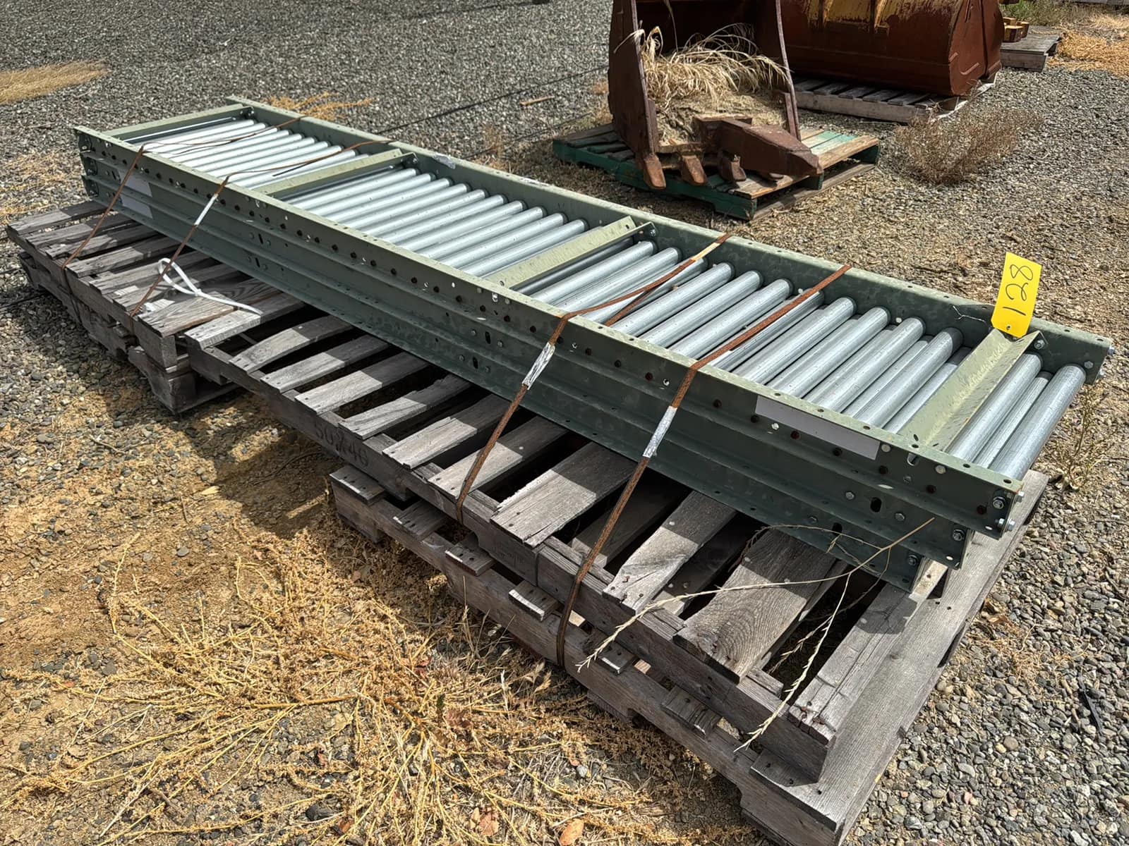 contents-of-pallet-3-120-x-24-conveyor-tables-ba9958