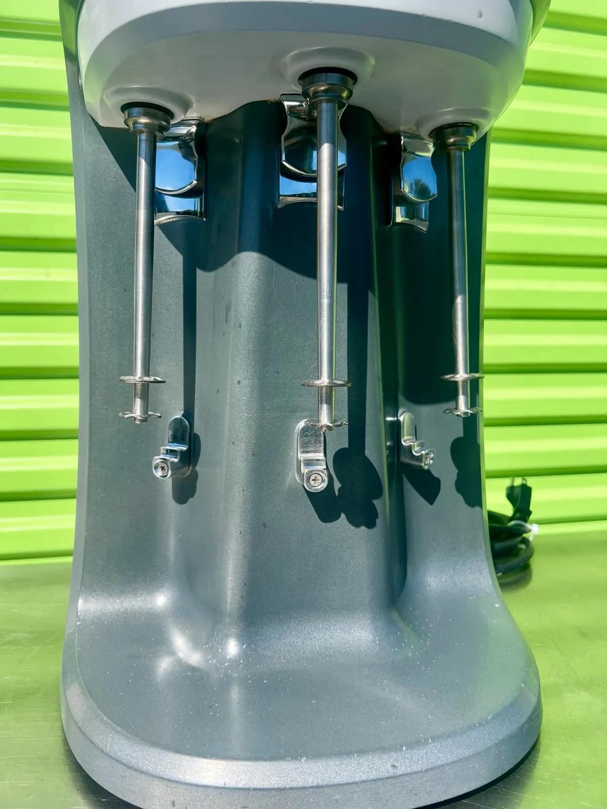 Hamilton Beach Triple Spindle Drink Mixer, photo 4 of 10