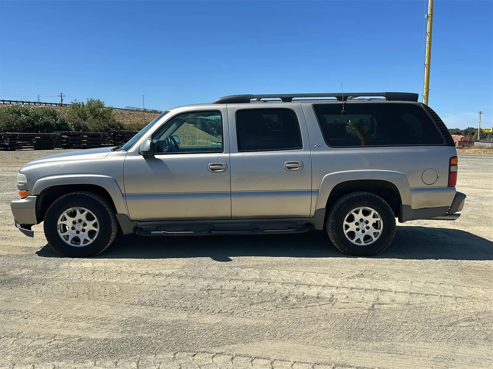 2001 Chevy Z71 Suburban, photo 8 of 69